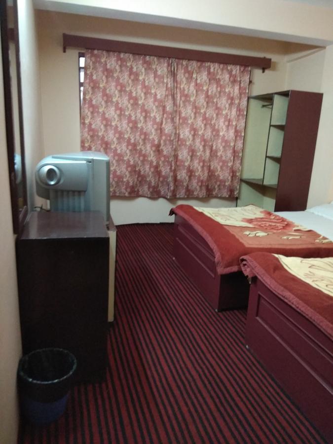 Hotel Mansarovar Дарджилинг Экстерьер фото